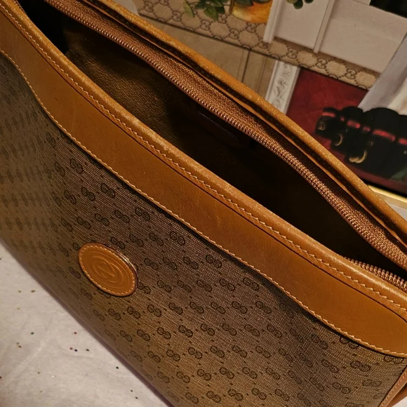 Gucci Microguccissima Vintage Leather Pouch- (COA) Certificate - Picture 4 of 16